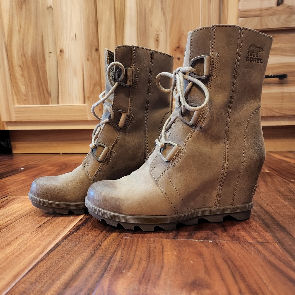 Sorel wedge boot